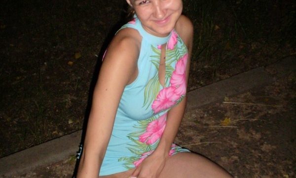 Шлюшка без трусов